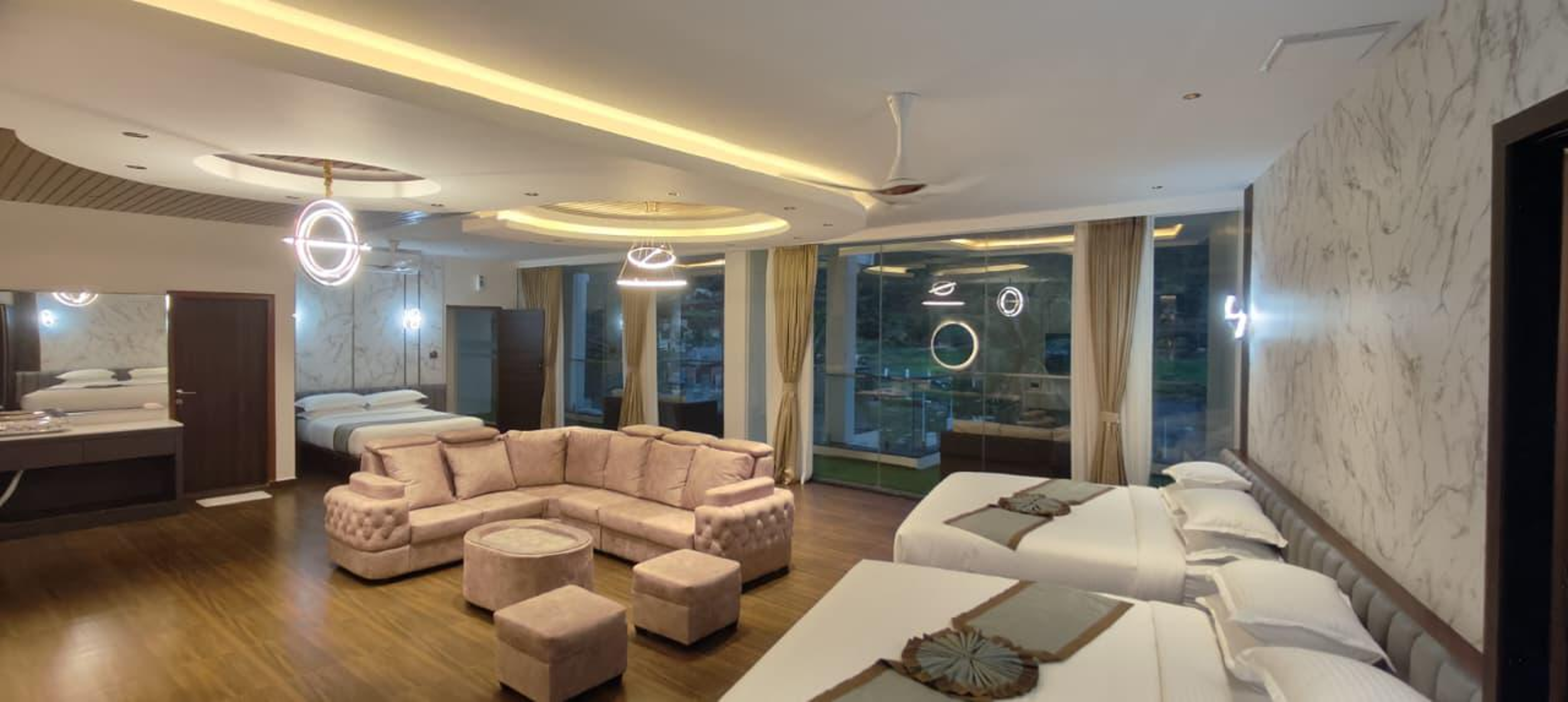 Silver Cloud Royal Club